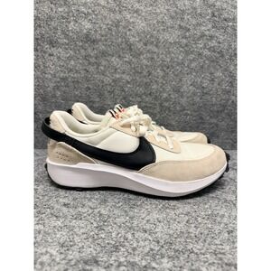 Women Nike Waffle Debut Athletic Shoes Sneakers Sanddrift/Phantom. Size 9.